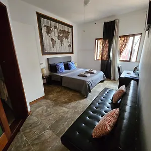Blue Eagle - Casa De Guest house